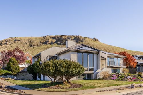 195 N Sandrun Rd, Salt Lake City, UT, 84103-2230 | Card Image