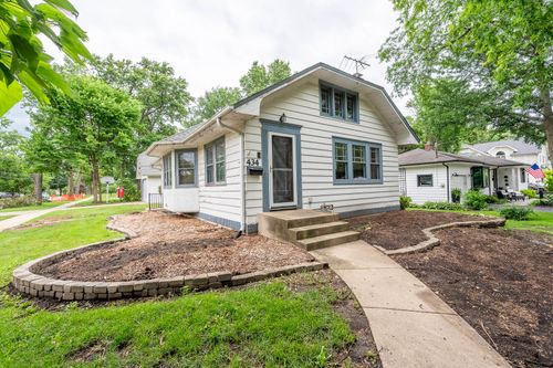 434 Oak St, Glen Ellyn, IL, 60137-3869 | Card Image