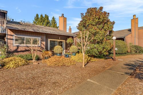 314 Los Alamos Rd, Santa Rosa, CA, 95409-5630 | Card Image