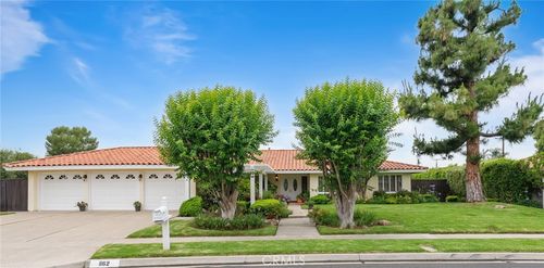 1162 Castlegate Ln, North Tustin, CA, 92705-2944 | Card Image