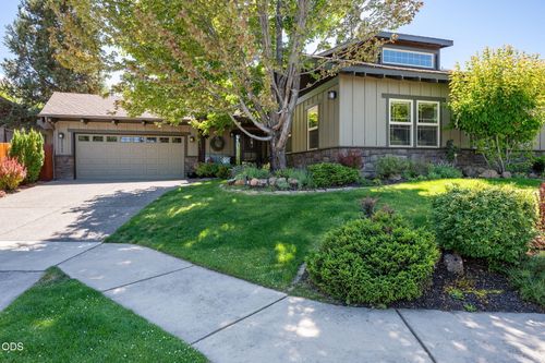 62968 Fresca St, Bend, OR, 97703-1581 | Card Image