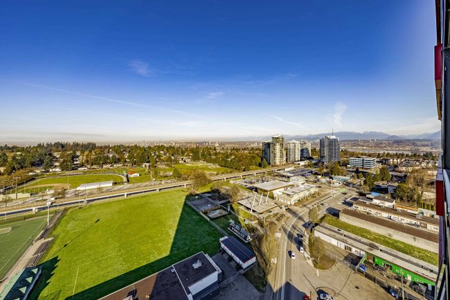 1808 - 10626 City Parkway, Condo with 0 bedrooms, 1 bathrooms and 1 parking in Surrey BC | Image 4