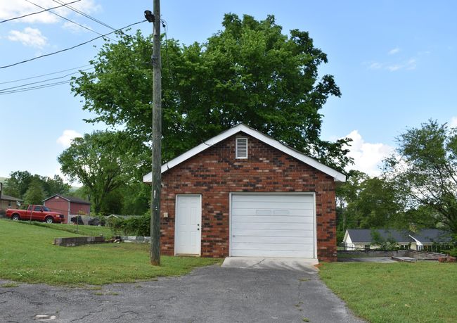 Detached Garage | Image 19