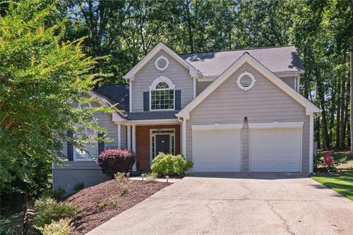 9720 Laguna Pl, Gainesville, GA, 30506-6796 | Card Image