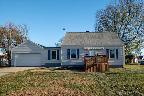 211 Holmes Dr, Fairborn, OH, 45324-5156 | Card Image