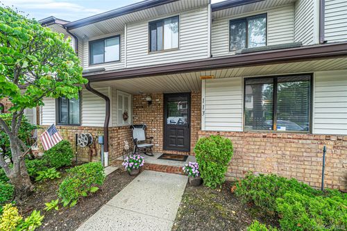 113 Laurel Lane, Hempstead, NY, 11793 | Card Image