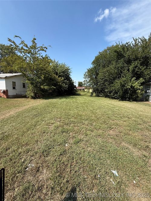 1375 E 53rd St, Tulsa, OK, 74105 | Card Image