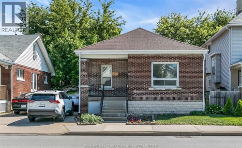 2366 Howard Ave, Windsor, ON, N8X3V3 | Card Image
