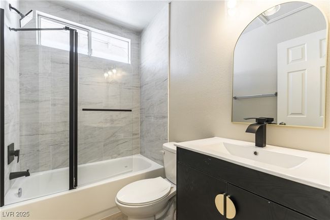 Upstairs full bathroom | Image 24