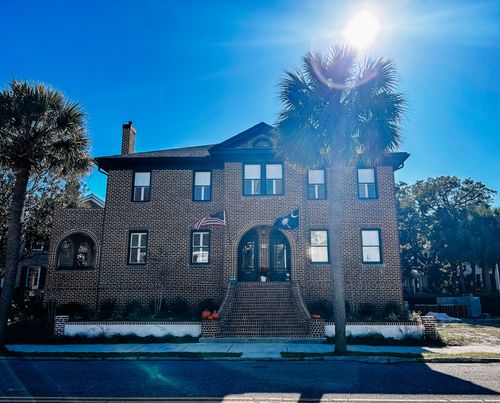 b-195 Tradd St, Charleston, SC, 29401-1832 | Card Image