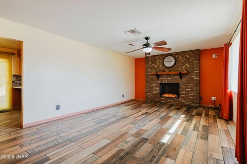 8687 S Ash St, Mohave Valley, AZ, 86440-8586 | Card Image