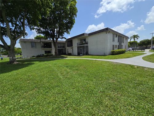 j7-10375 N Kendall Dr, Miami, FL, 33176-1676 | Card Image