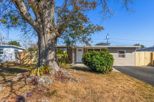 10747 109th Way, Seminole, FL, 33778-4050 | Card Image