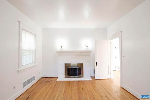 201 Cleveland Ave, CHARLOTTESVILLE, VA, 22903-3609 | Card Image