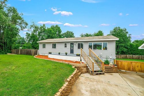 605 Central Ave Sw, Cambridge, MN, 55008-2238 | Card Image