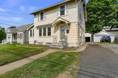 700 Cleveland Avenue, House other with 3 bedrooms, 1 bathrooms and null parking in Bridgeport CT | Image 3