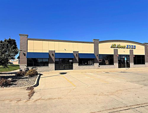 a2-2027 Crossroads Blvd, Waterloo, IA, 50702-4405 | Card Image