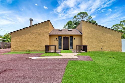 2315 Riverwood Pines Dr, Sarasota, FL, 34231-4243 | Card Image