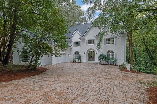 260 Cameron Ridge Dr, Sandy Springs, GA, 30328-4709 | Card Image