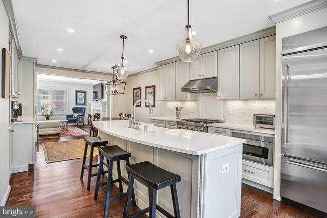 6737 Baron Rd, Townhouse with 4 bedrooms, 4 bathrooms and null parking in MCLEAN VA | Image 6