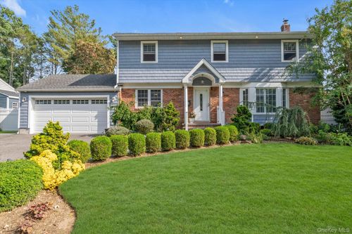 3 Lesley Dr, Syosset, NY, 11791-5211 | Card Image