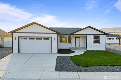 2391 Hunters St, Ephrata, WA, 98823-5008 | Card Image
