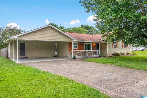 68 Club Estates Dr, Anniston, AL, 36207-8000 | Card Image