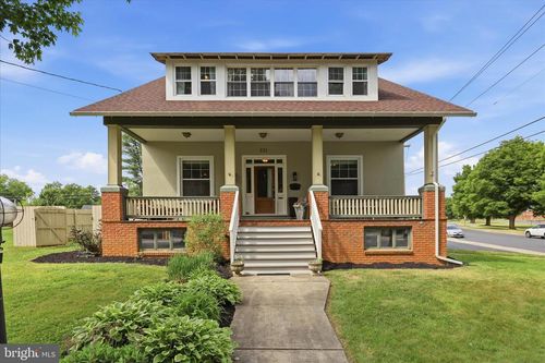 531 Front St, LITITZ, PA, 17543-1707 | Card Image