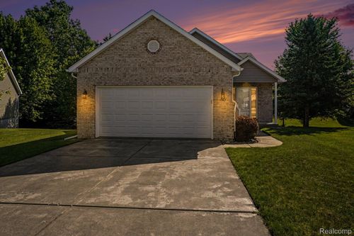 1007 Foxglove Ln, Davison, MI, 48423-7905 | Card Image