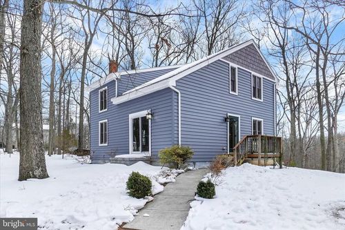 4219 Leann Dr, GLEN ROCK, PA, 17327-8762 | Card Image