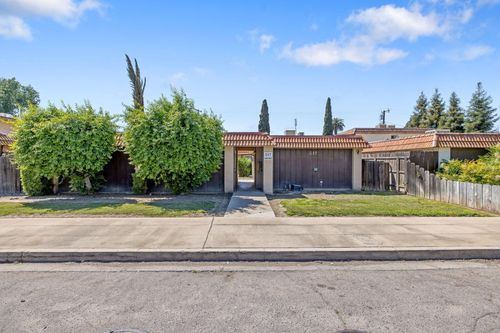 517 N Church St, Visalia, CA, 93291-5084 | Card Image