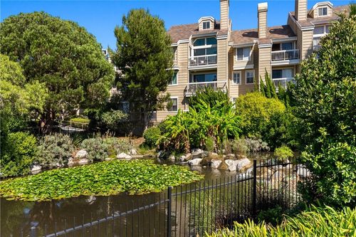 apt-315-20251 Cape Coral Ln, Huntington Beach, CA, 92646-8519 | Card Image