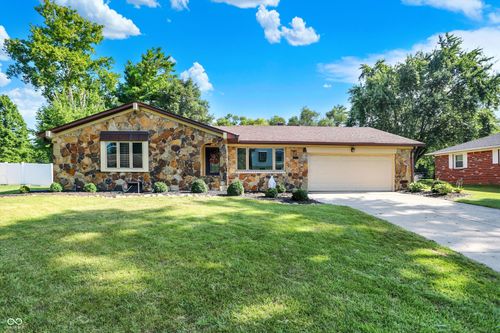 830 Yosemite Dr, Indianapolis, IN, 46217-3966 | Card Image