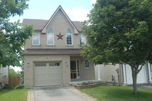 71 Truax St, Lindsay, ON, K9V0E3 | Card Image