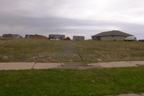 464 Highland Dr, ELLSWORTH, WI, 54011-5071 | Card Image