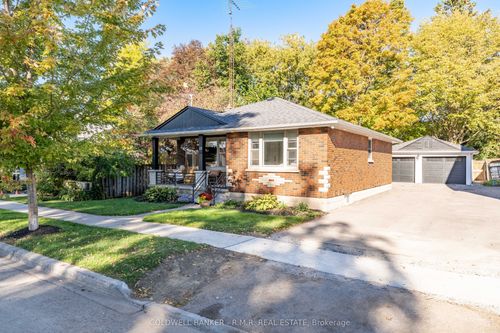 18 Centreview St, Clarington, ON, L0B1M0 | Card Image