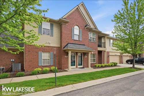 11754 Farmington Rd, Livonia, MI, 48150-1722 | Card Image