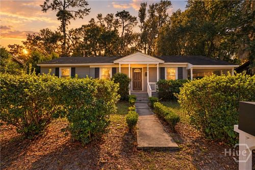 2209 E 58th St, Savannah, GA, 31404-5111 | Card Image