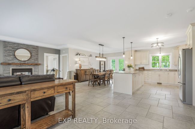 3057 Henrie Rd, House other with 3 bedrooms, 4 bathrooms and 8 parking in Saint-Pascal-Baylon ON | Image 5