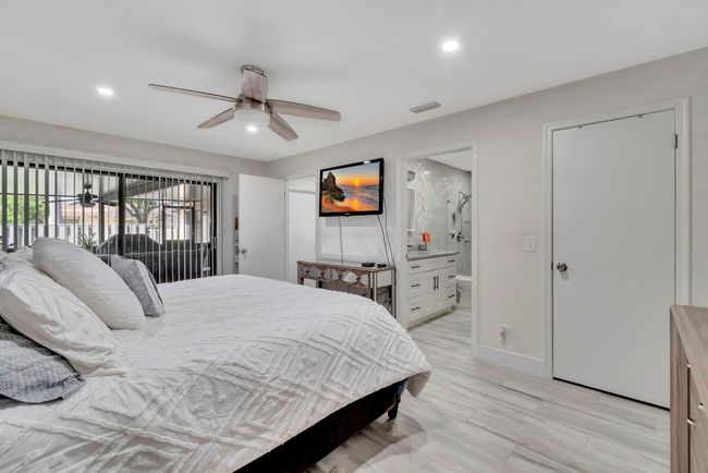 25-B - 8051 Ambach Way, Home with 2 bedrooms, 2 bathrooms and null parking in Hypoluxo FL | Image 21
