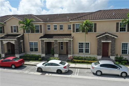 17042 Sw 95th Ter, Miami, FL, 33196-4758 | Card Image