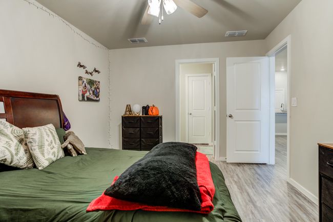 2109 Avenue J, Home with 6 bedrooms, 4 bathrooms and null parking in Lubbock TX | Image 22