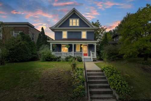 1122 Ashland Ave, Saint Paul, MN, 55104-6907 | Card Image