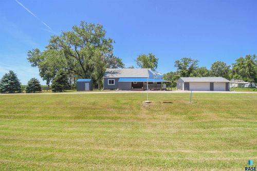 30021 471st Ave, Beresford, SD, 57004-6709 | Card Image