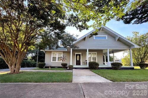302 S College Ave, Newton, NC, 28658-3410 | Card Image