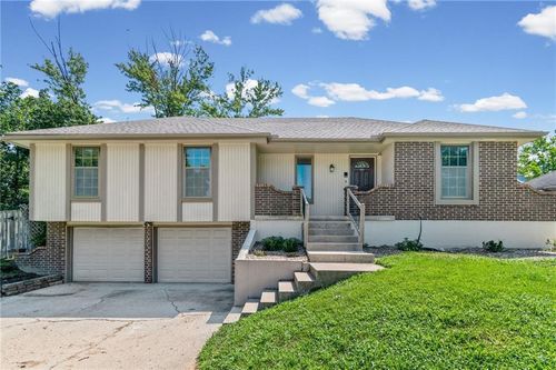 1008 Sw 23rd St, Blue Springs, MO, 64015-4754 | Card Image