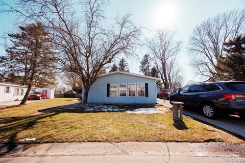 8016 Harbour Dr, Ira, MI, 48023-1844 | Card Image