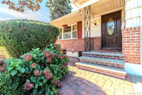 56 E Hampton Blvd, Oakland Gardens, NY, 11364-2016 | Card Image
