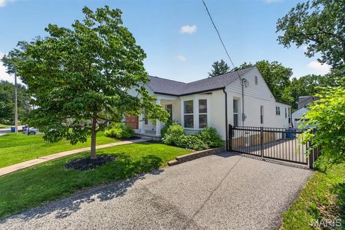 952 Chelsea Ave, Saint Louis, MO, 63122-3213 | Card Image
