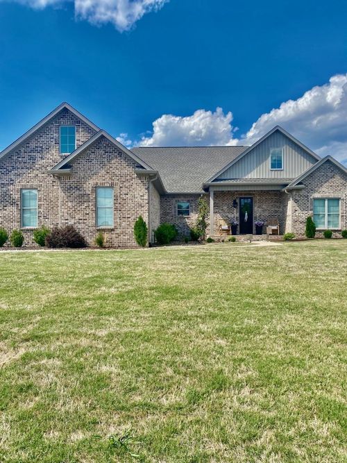 212 Grove Park Wy, Tuscumbia, AL, 35674 | Card Image